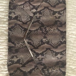 Snake Skin feel the scales purse